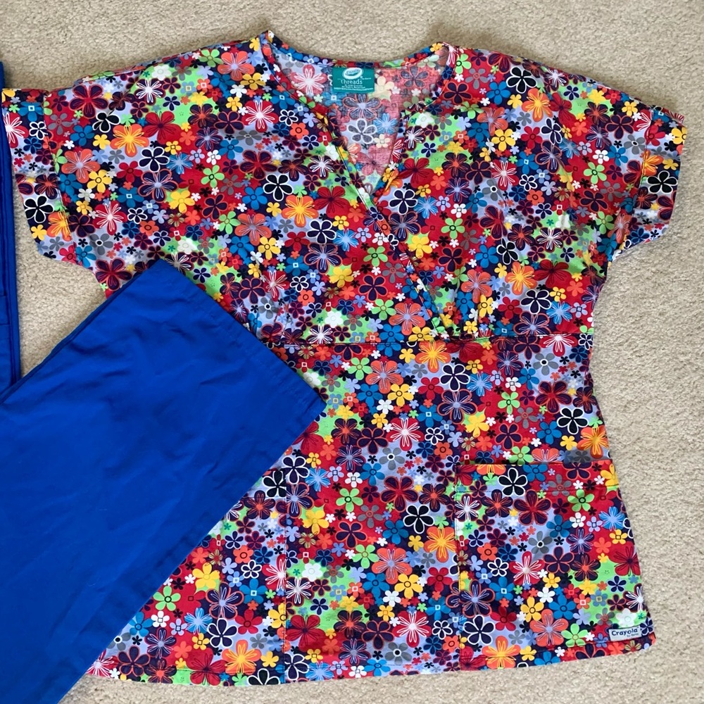 Women’s Scrub Set